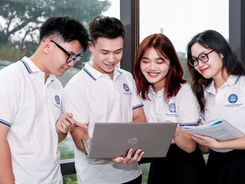 Đồng phục sinh viên là trang phục được quy định