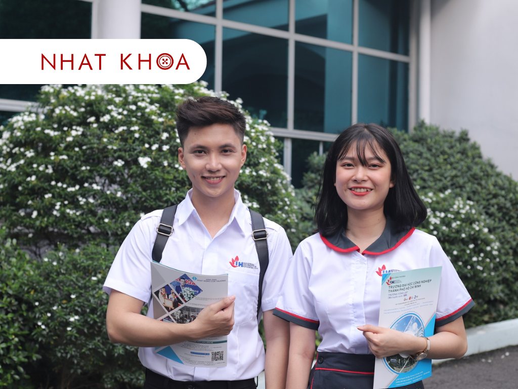 Đồng phục các trường đại học ở Hà Nội: Đặc điểm & Xu hướng