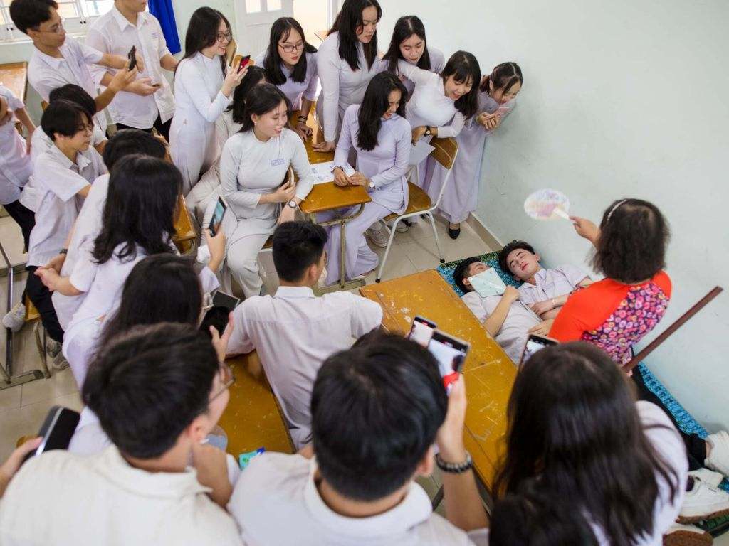 Áo dài là một trong những bộ đồng phục học sinh cấp 3 Hà Nội đẹp