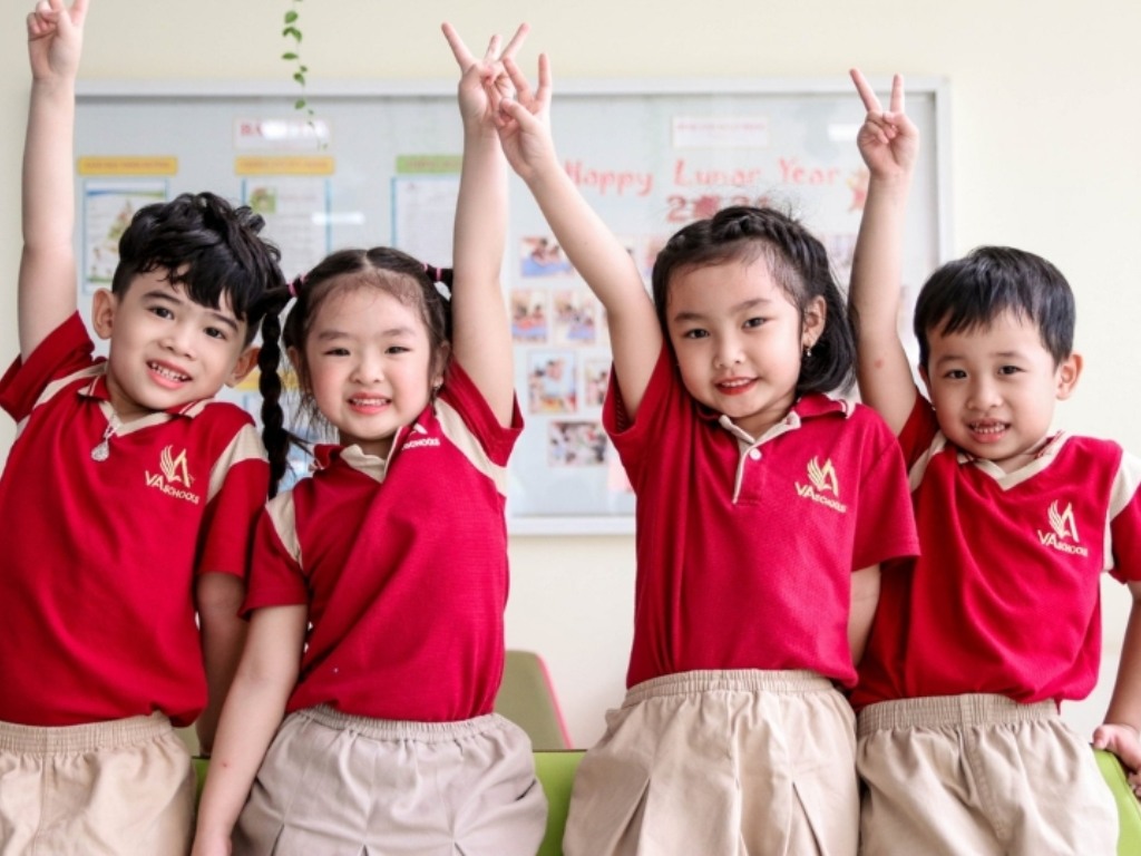 Vải poly cotton rất thích hợp để làm đồng phục học sinh