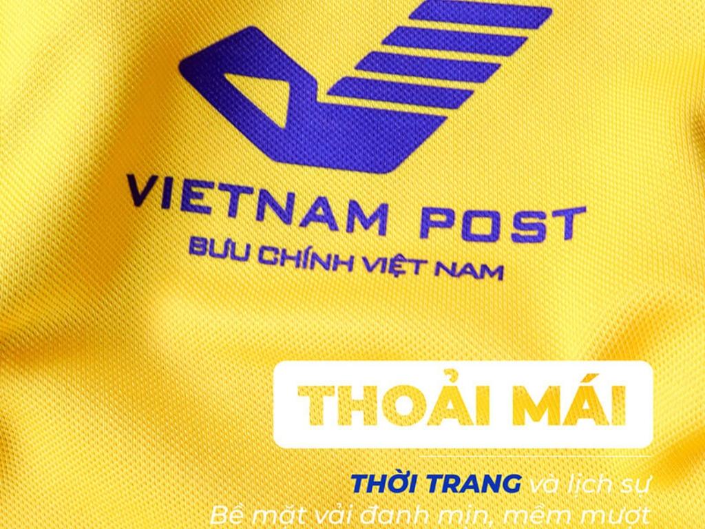 Chất liệu poly Thái có bề mặt mịn màng và ánh bóng nhẹ tự nhiên