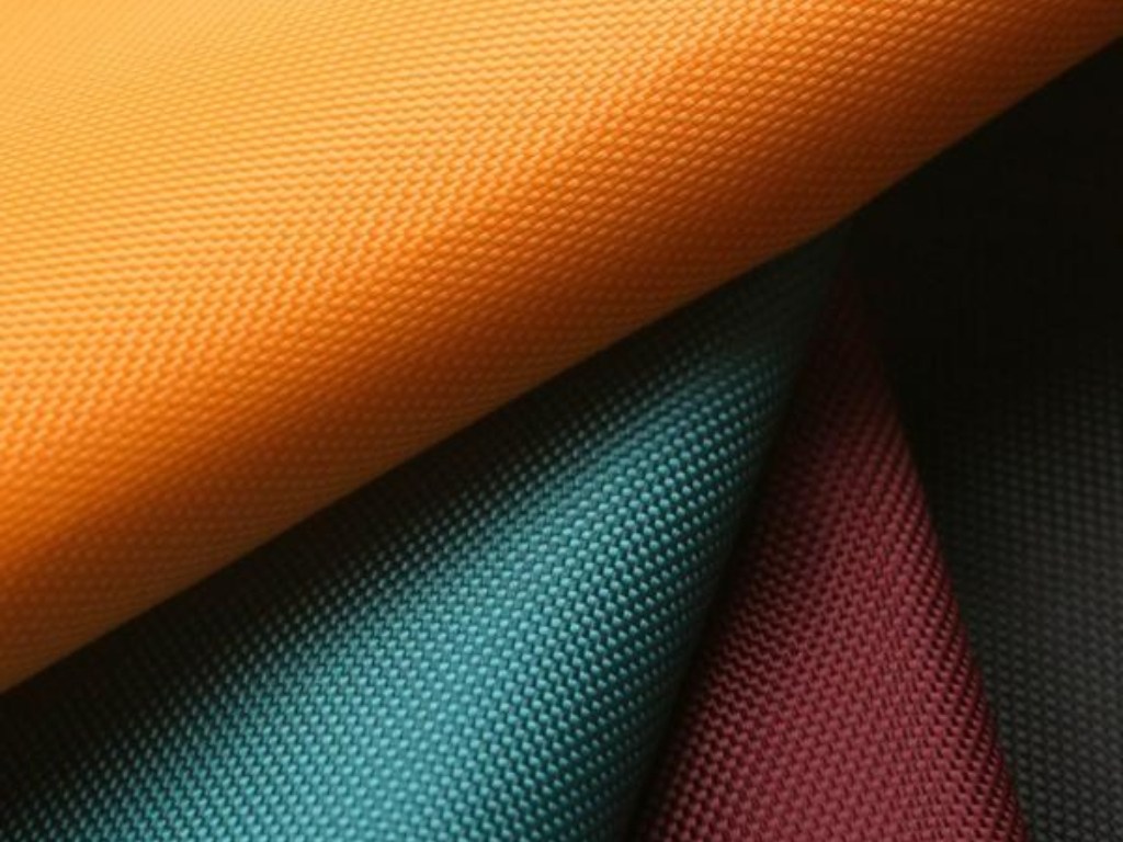 Vải poli là cách viết chưa thật chuẩn xác của vải Polyester