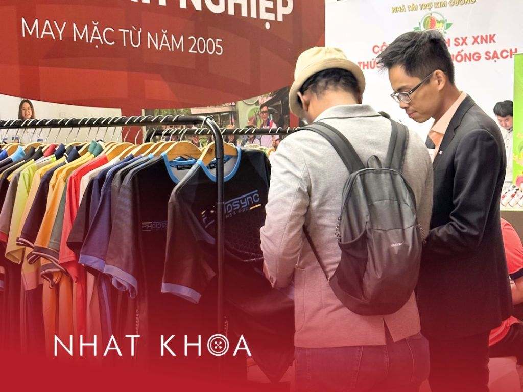 Bạn nên đến trực tiếp nhà cung cấp để xem sản phẩm