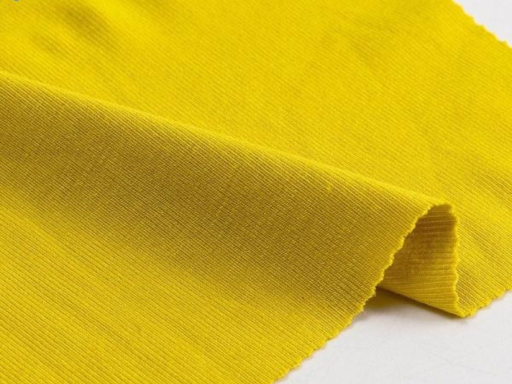 Vải TC có thành phần chính là polyester, có độ bền cao, giá rẻ