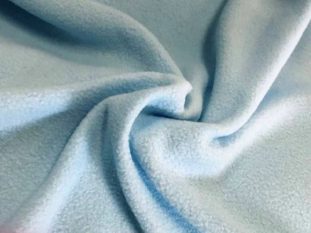 Bề mặt vải nỉ cotton cực kỳ mềm mại, xốp và dễ chịu cho da