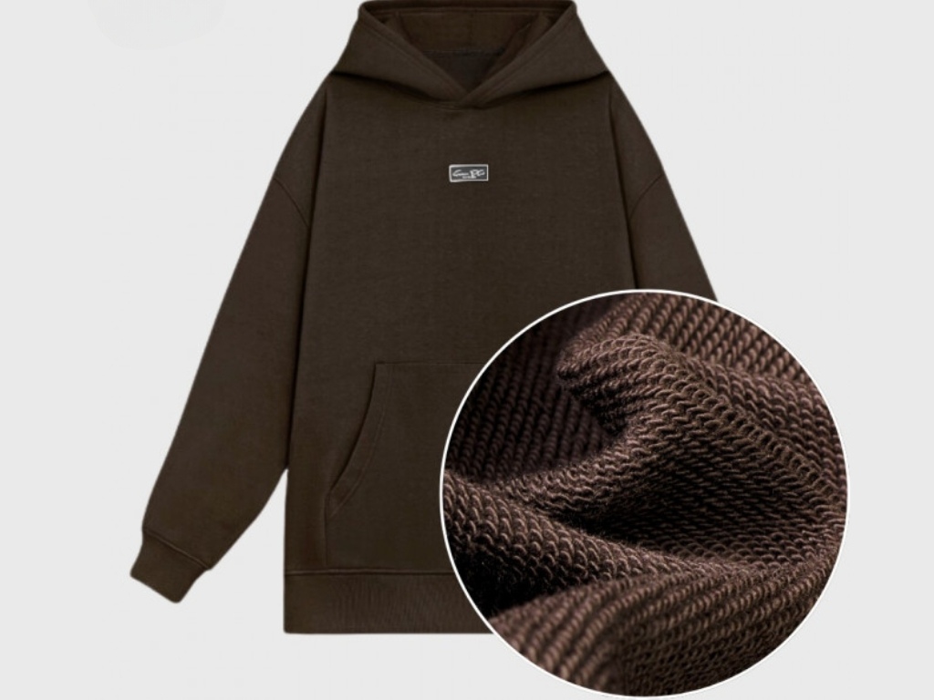 Vải da cá cotton có đủ độ dày để tạo nên dáng áo khỏe khoắn và gọn gàng