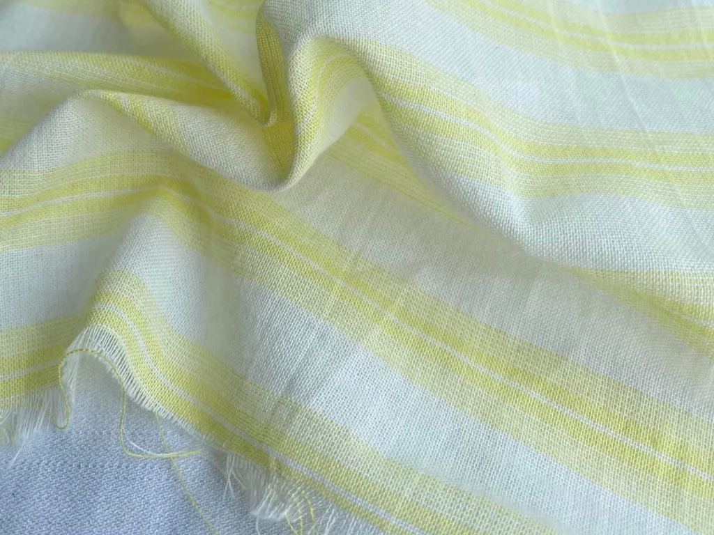 Vải xô cotton 1 lớp chỉ có một lớp vải xô duy nhất được dệt thưa