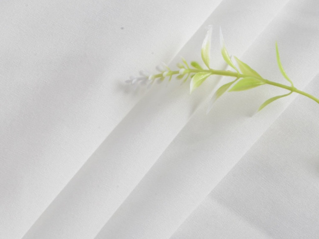 Vải kate pha có giá thành rẻ hơn rất nhiều so với vải kate 100 cotton