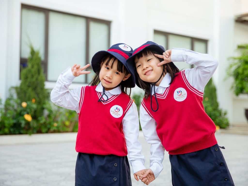 Áo gile len là một lựa chọn khác cho áo đồng phục mùa đông học sinh