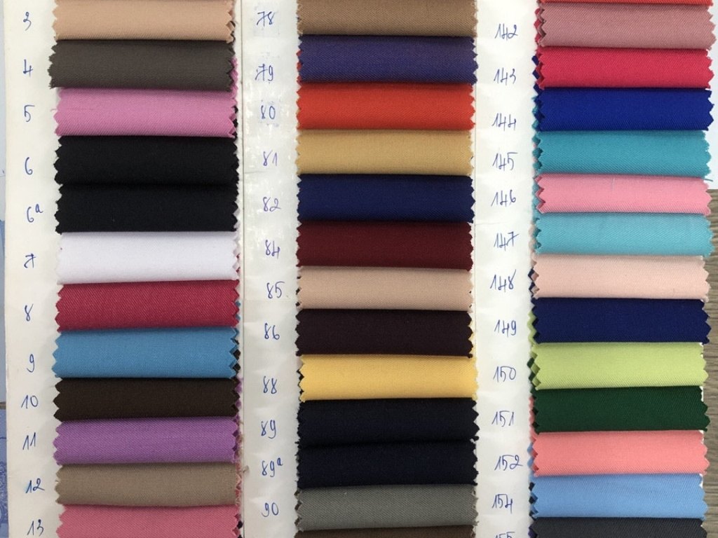 Chất vải cotton lạnh đến từ bề mặt trơn láng và khả năng dẫn nhiệt nhanh của sợi PE