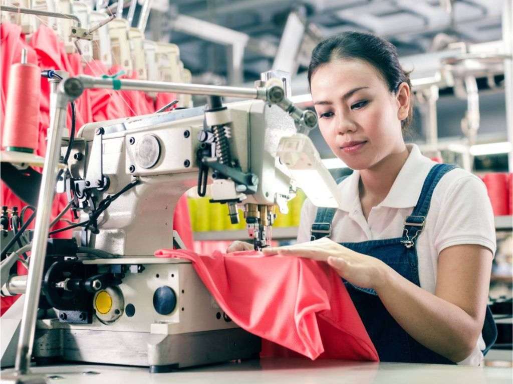 Bạn cần chọn xưởng may uy tín khi đặt may áo sơ mi