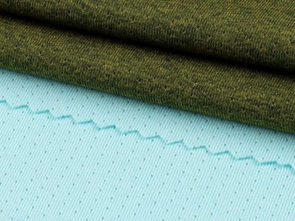 Vải mè kim có các lỗ nhỏ hình tròn, phân bố đều đặn và khá sát nhau