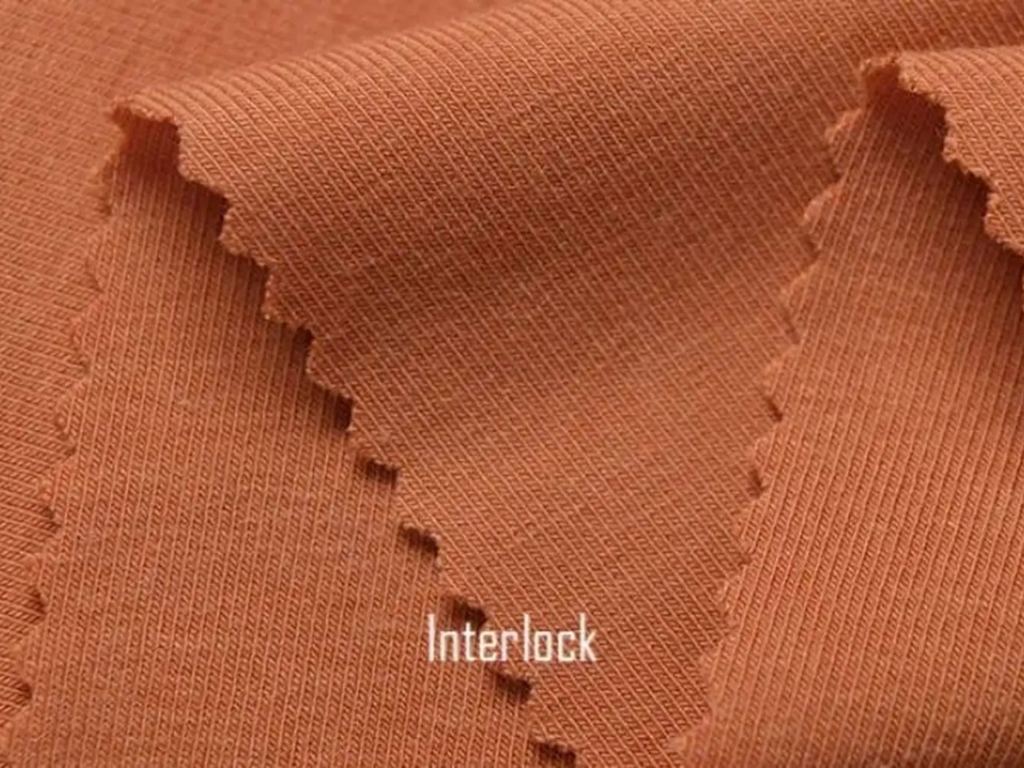 Vải interlock có hai mặt giống nhau nhờ cấu trúc dệt kim đôi