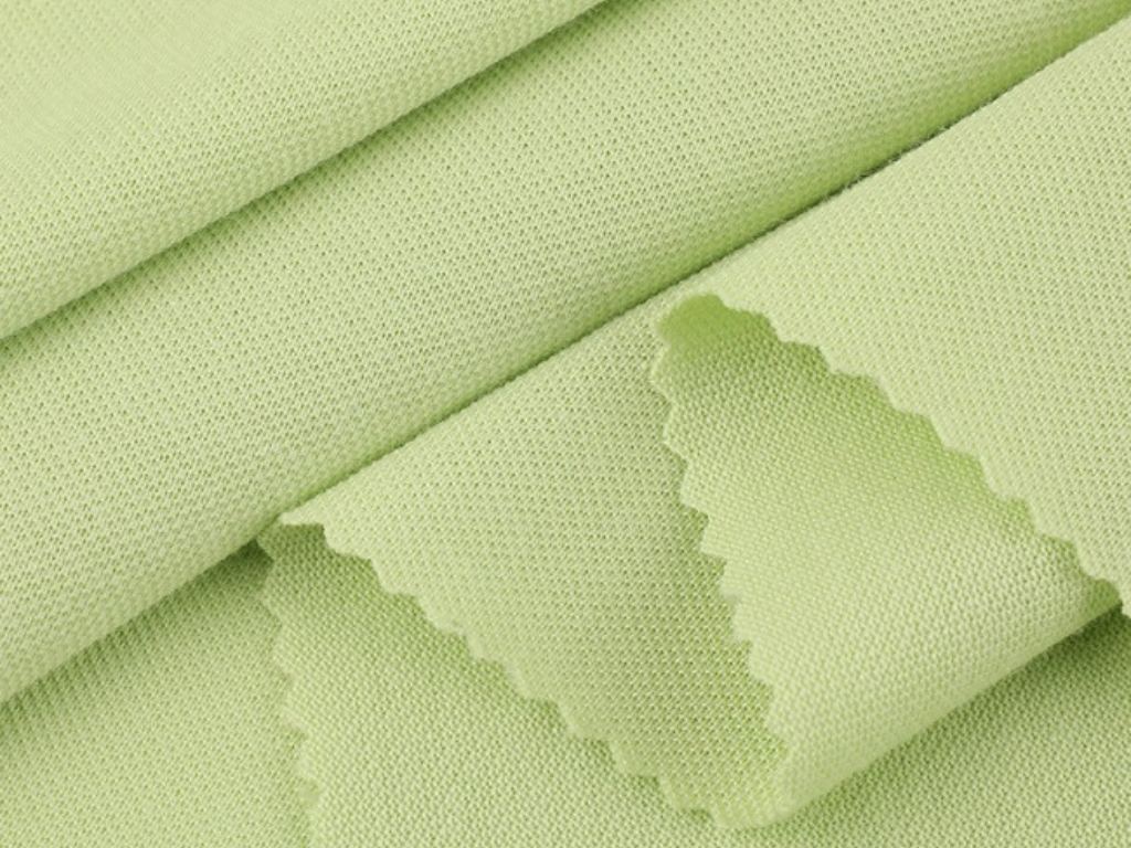 Vải cá sấu TC bền, ít nhăn, giữ form tốt và có giá thành rẻ