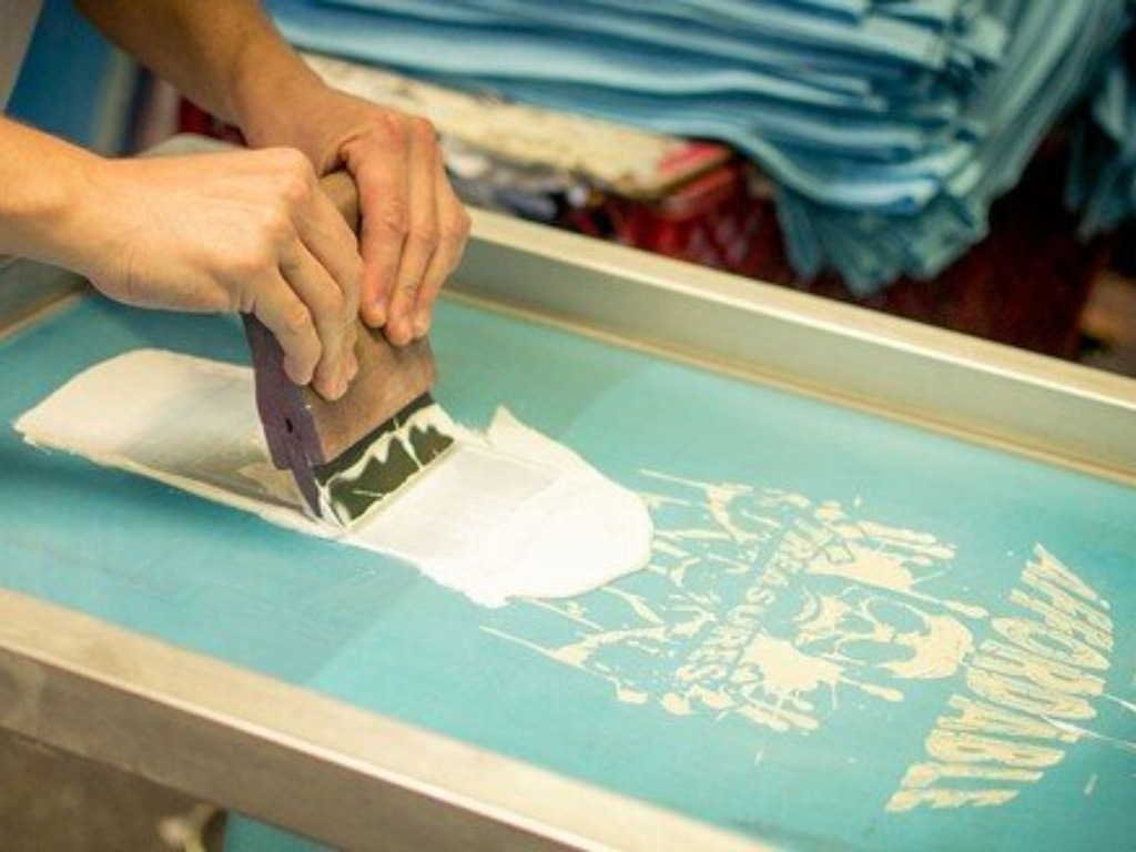 In lụa là kỹ thuật in áo dài đồng phục truyền thống