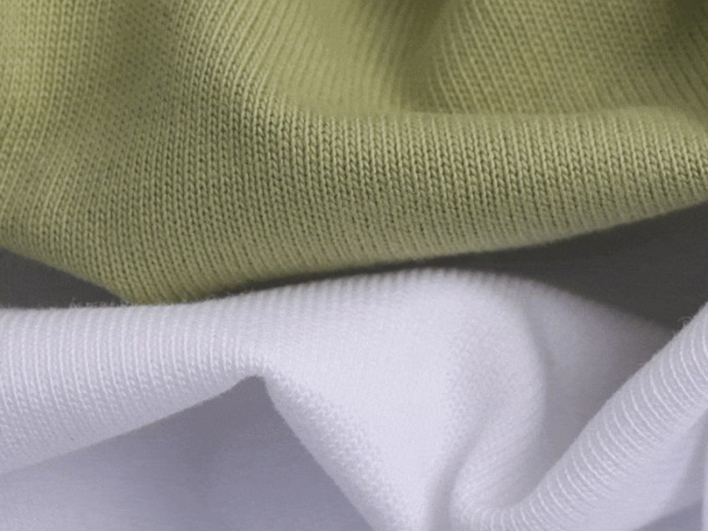 Vải cotton 100 2 chiều dễ bị mài mòn và xù lông sau một thời gian dài sử dụng