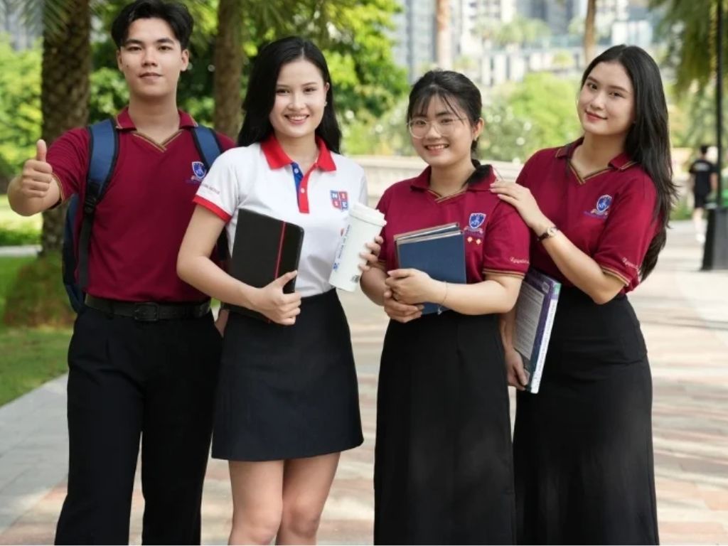 Đồng phục sinh viên góp phần tạo dựng dấu ấn nhà trường