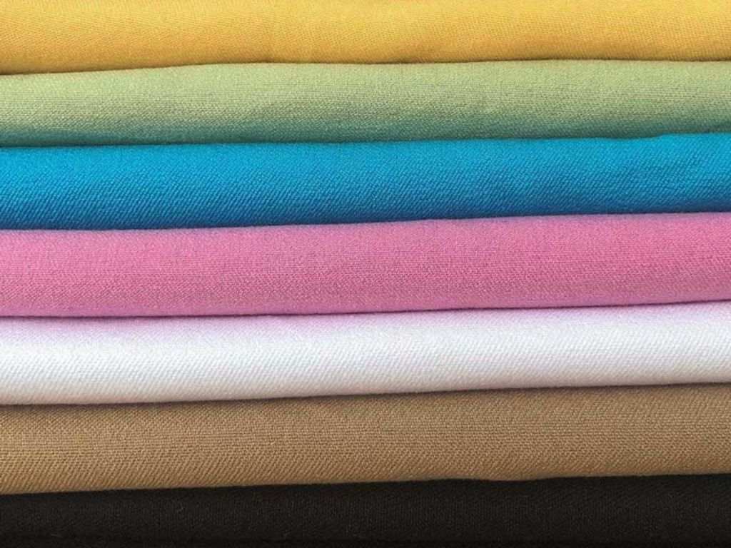 Bạn nên ưu tiên chọn vải cotton để thoán mát hơn