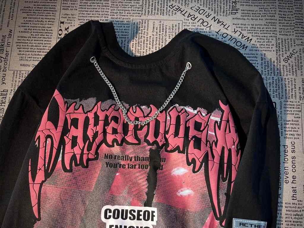 Thiết kế tin độc đáo thể hiện áo phông nam cá tính