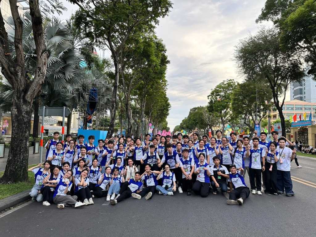 Đồng phục đại học Sài Gòn giúp xây dựng hình ảnh nhận diện đặc trưng cho trường