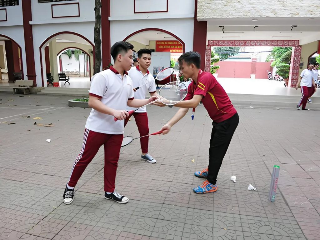 Bạn cần phải tuân thủ quy định mặc đồng phục thể dục vào giờ học giáo dục thể chất