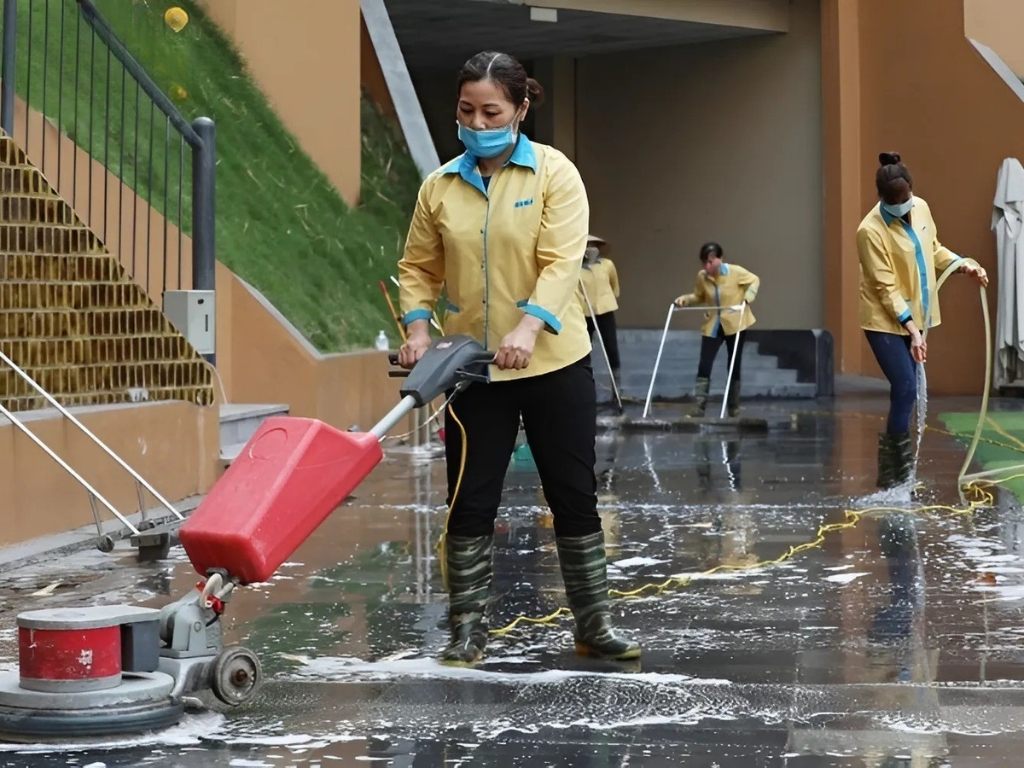 Đồng phục lao công kiểu dáng cổ bẻ và tay dài