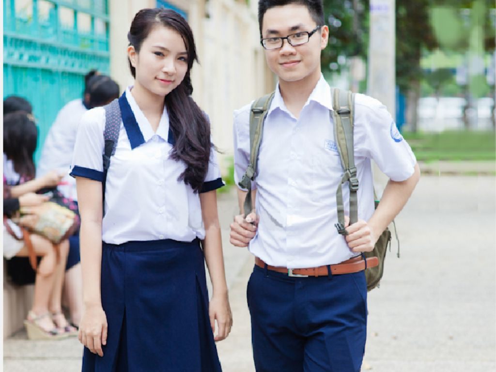 Đồng phục cấp 2 thể hiện nét lịch sự ở trẻ