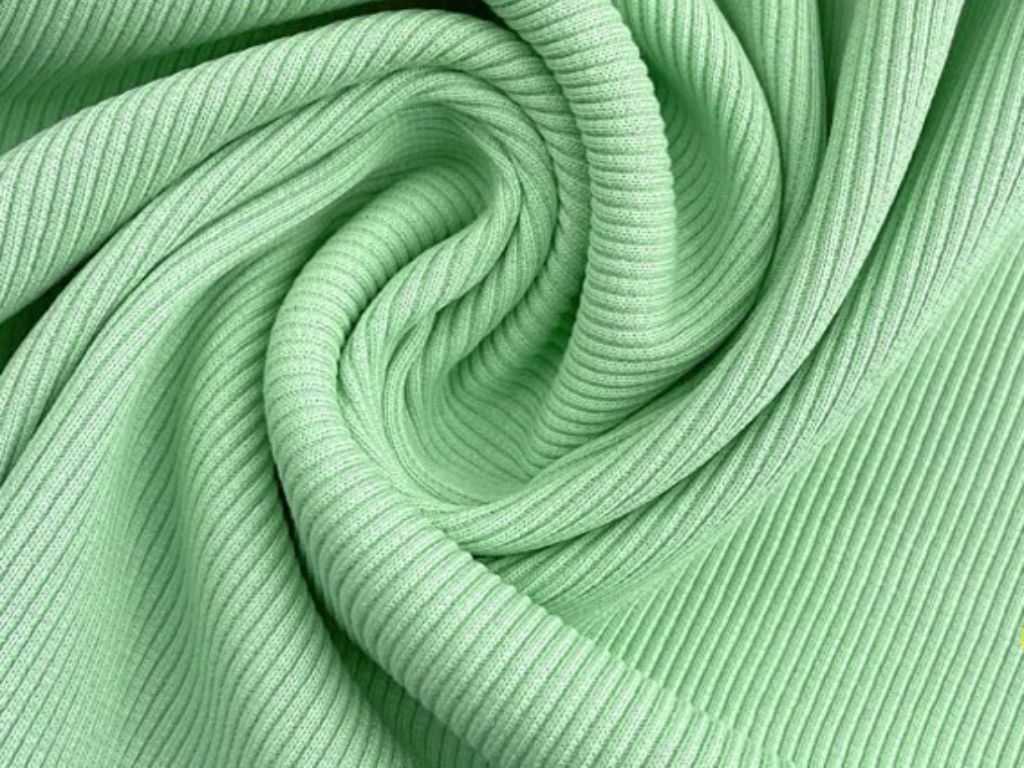 Vải thun gân phù hợp để may quần đồng phục học sinh