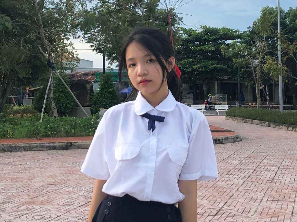 Áo sơ mi là lựa chọn phổ biến của áo học sinh nữ