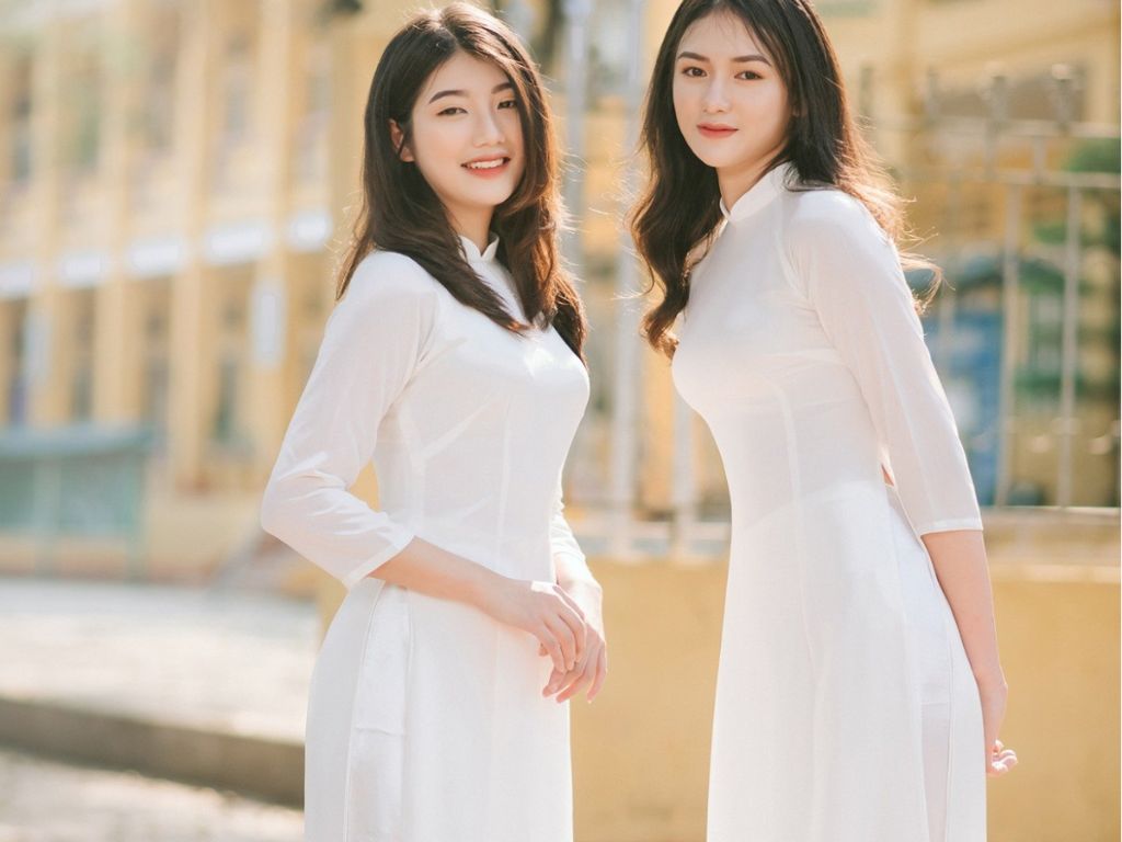 Khi may đồng phục bạn nên ưu tiên thiết kế vừa vặn