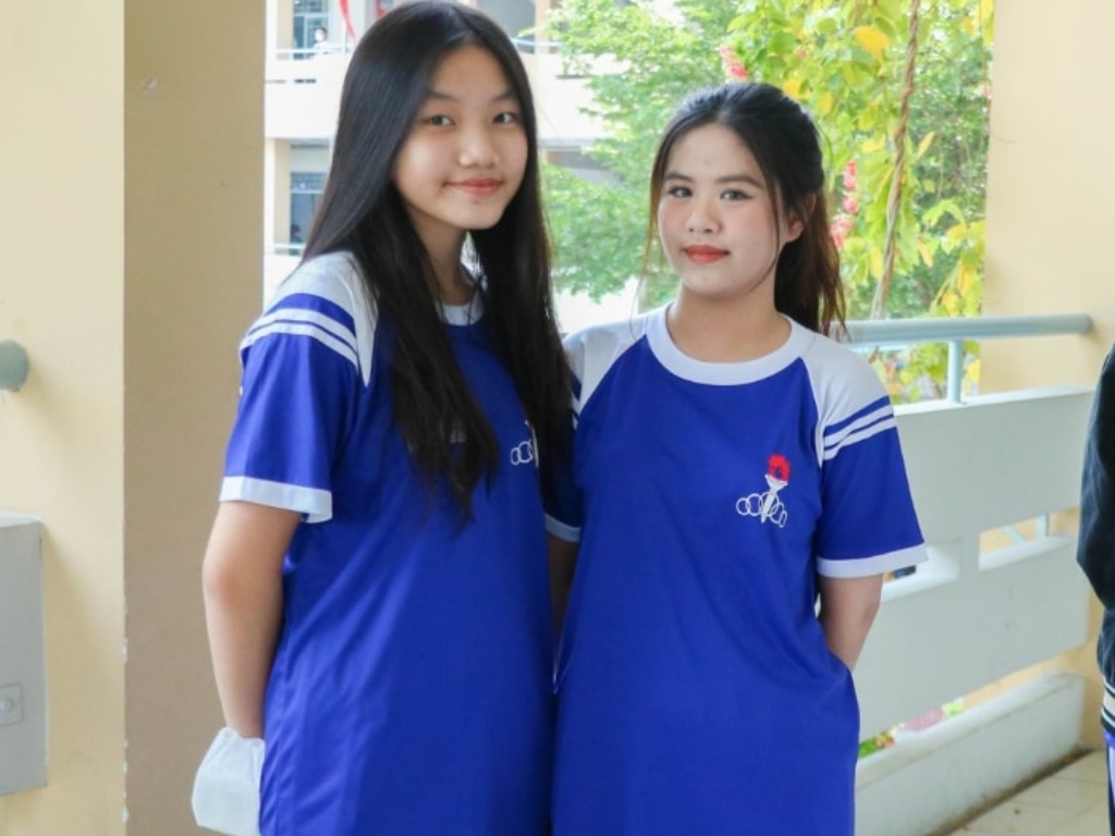 Đồng phục thể dục trường thpt phú nhuận tphcm có thiết kế năng động 