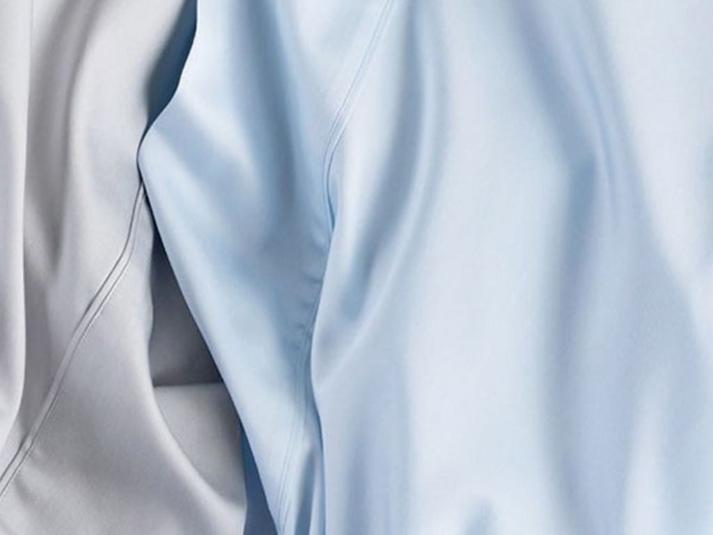 Bạn cần ưu tiên vải thoán mát như Kate silk để may đồng phục