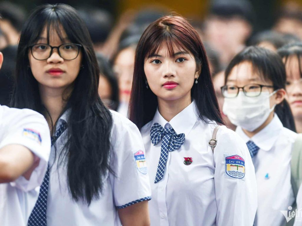Bộ đồng phục trường THCS Chu Văn An Hà Nội là một biểu tượng đầy tự hào