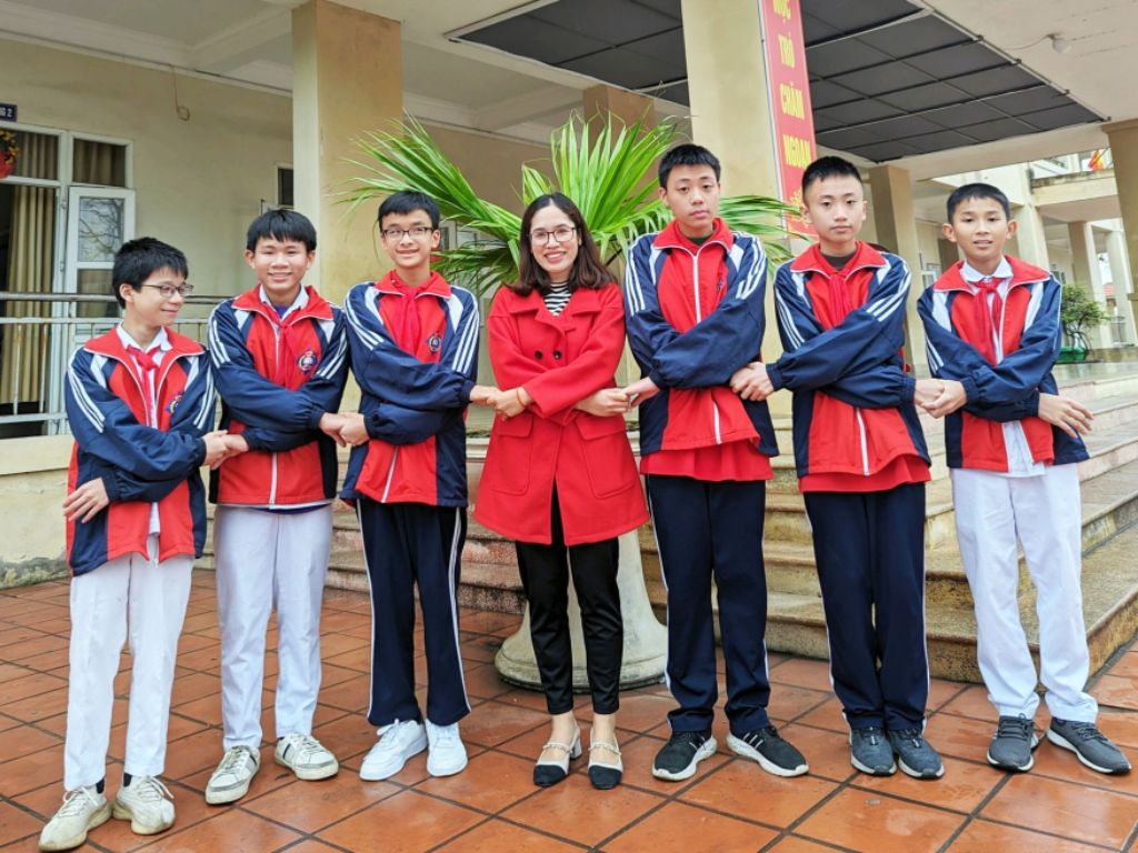 Áo khoác giúp giữ ấm hiệu quả cho học sinh