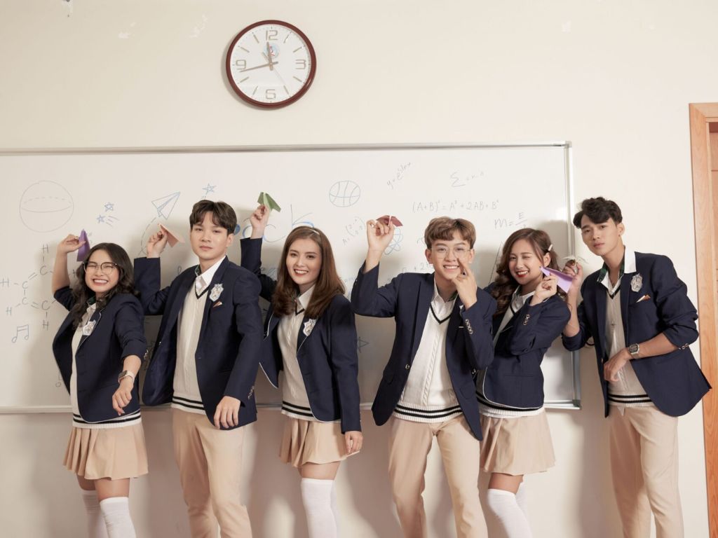 Áo vest thường được in logo bên ngực trái