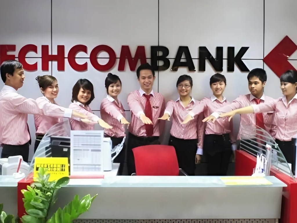 Áo sơ mi đồng phục nam nữ giúp gắn kết các thành viên trong tập thể