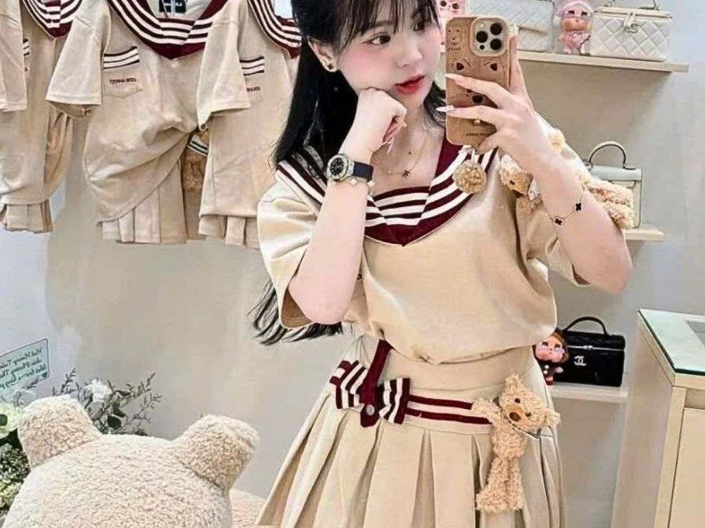 Váy đồng phục học sinh Hàn Quốc thường là váy xếp ly