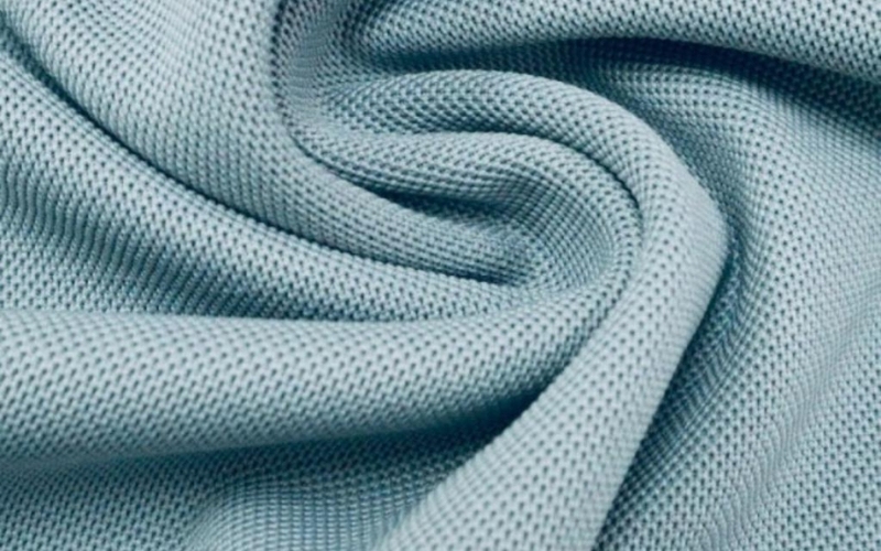 Vải poly cotton là kết quả của sự pha trộn giữa sợi cotton và sợi polyester