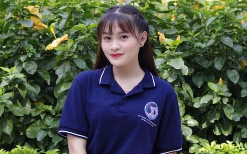 Đồng phục trường Kinh tế Quốc dân còn khơi dậy niềm tự hào sâu sắc về mái trường