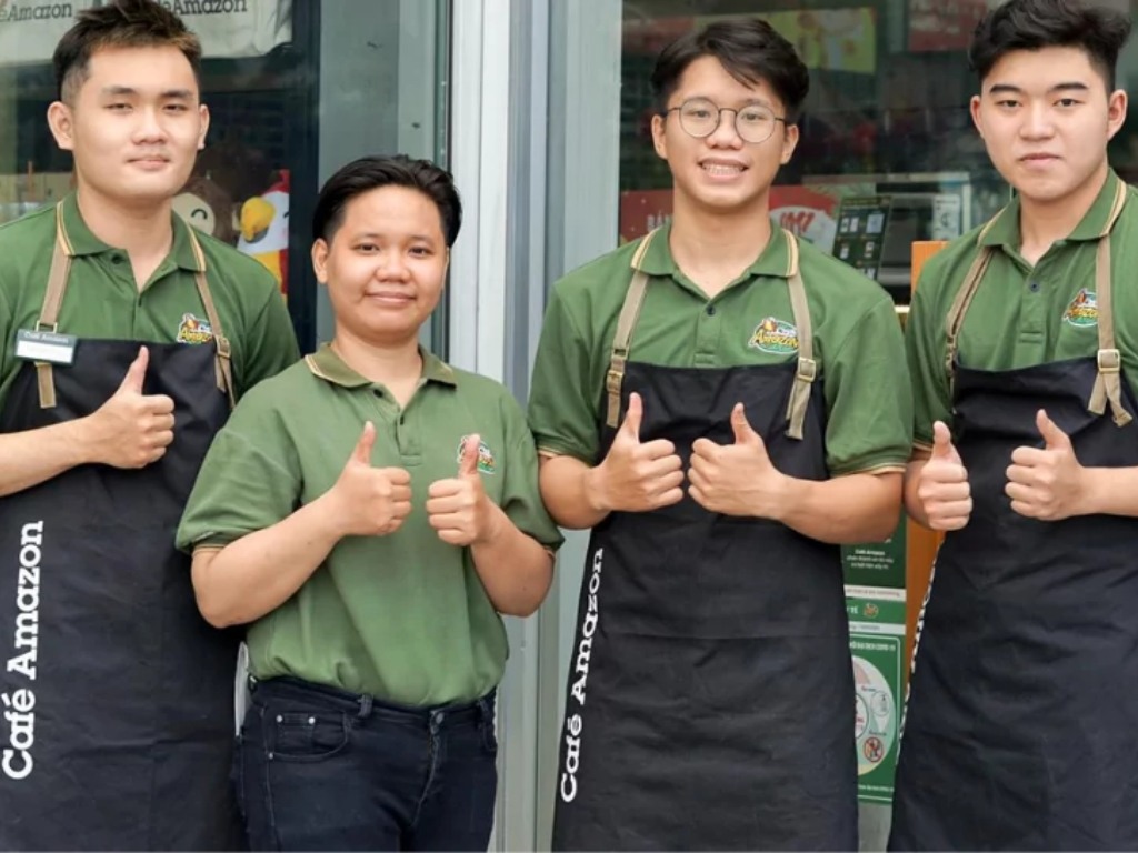 Bạn nên chọn 1 đến 2 màu chủ đạo cho toàn bộ trang phục quán ăn