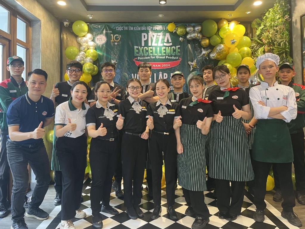 Mỗi vị trí công việc sẽ có kiểu dáng đồng phục khác nhau