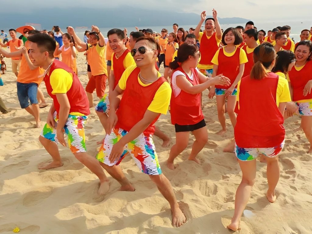 Kiểu áo thun cổ tròn mang lại cảm giác thoải mái tối đa cho phần cổ khi vận động