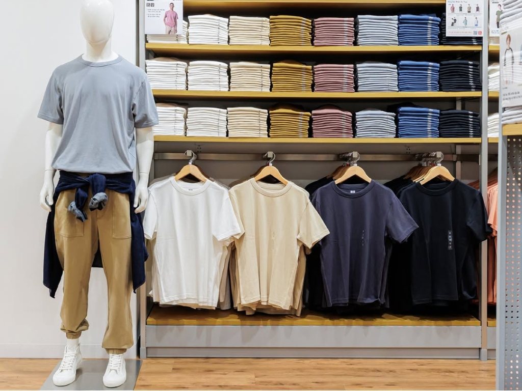 Cửa hàng bán áo đồng phục Đà Nẵng giúp thuận tiện mua với số lượng ít