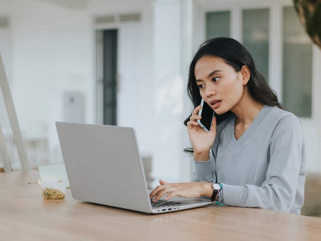 Bạn nên liên hệ trực tiếp đến xưởng may đồng phục ở Nha Trang