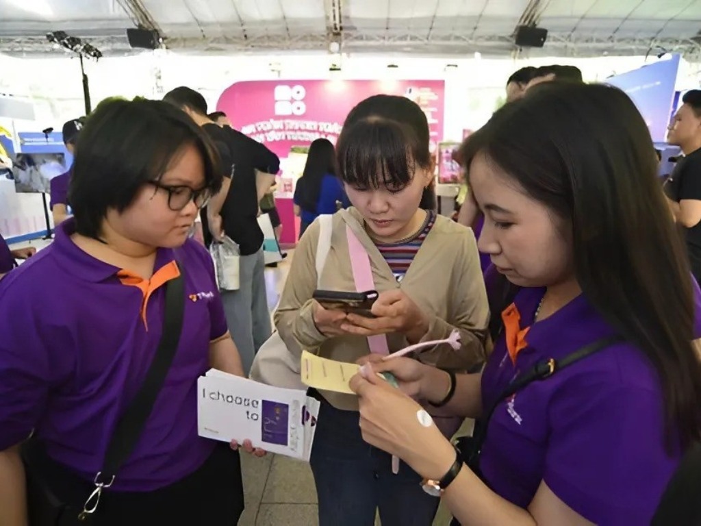 Đồng phục công ty giúp tăng độ phủ sóng thương hiệu trong cộng đồng