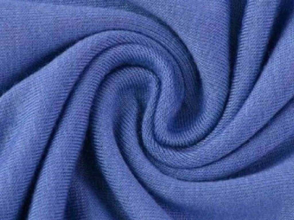 Bạn nên ưu tiên các chất liệu có độ mềm mại như cotton