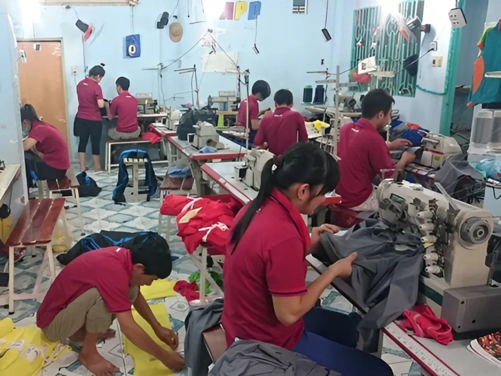 Một xưởng chuyên về gia công đơn thuần sẽ không thể cung cấp dịch vụ thiết kế