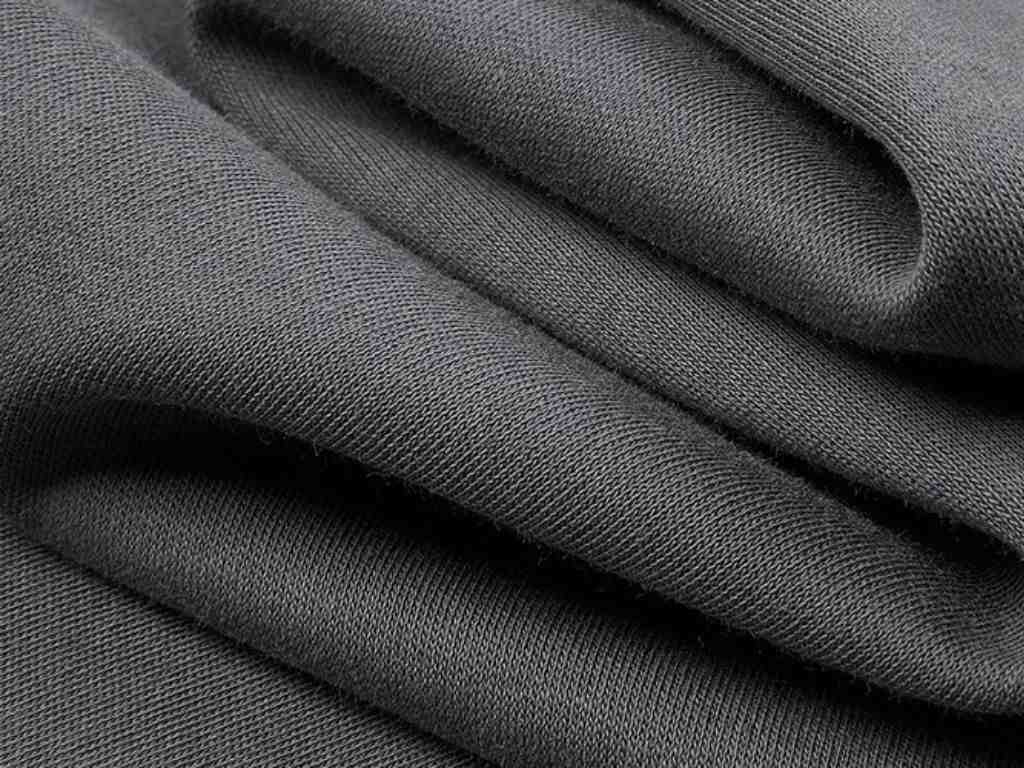 Bạn nên ưu tiên chọn vải cotton 100% khi may áo thun giá sỉ đẹp