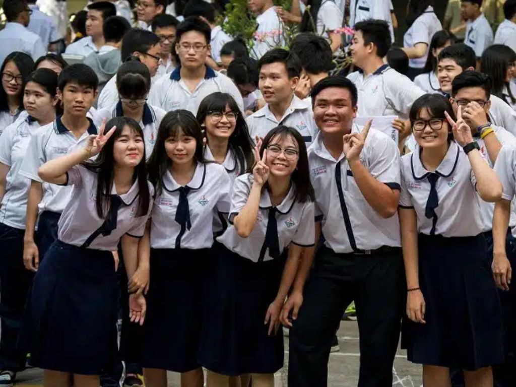 Đồng phục của các trường THPT ở TPHCM phản ánh triết lý giáo dục