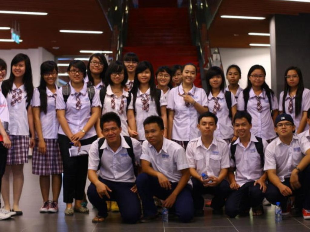 "Đồng phục Trần Phú TPHCM" hiện nay
